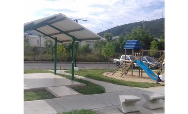 PERMUTO POR VEHICULO DE MENOR VALOR APTO CERCA AL ESTADIO DE GIRARDOT