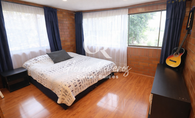 Renta Casa Campestre en Cota, Cundinamarca con 8 Habitaciones