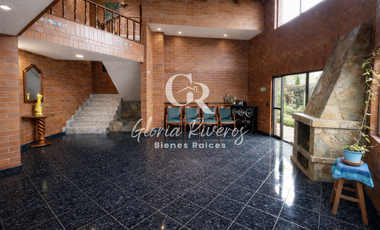 Renta Casa Campestre en Cota, Cundinamarca con 8 Habitaciones