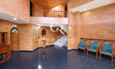 Renta Casa Campestre en Cota, Cundinamarca con 8 Habitaciones