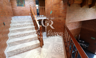 Renta Casa Campestre en Cota, Cundinamarca con 8 Habitaciones