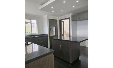 Venta Casa El Tesoro Poblado Medellín