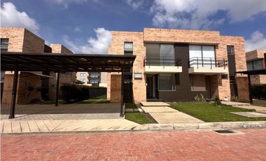 VENTA CASA CAMPESTRE EN LA MILLA DE ORO, CAJICA