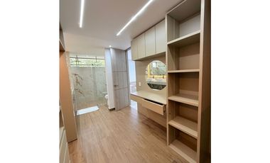 Casa en Arriendo Amoblada en Envigado