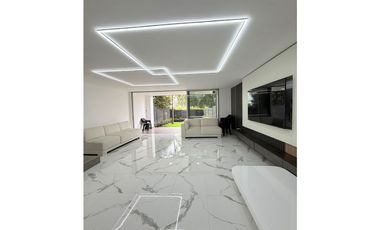 Casa en Arriendo Amoblada en Envigado