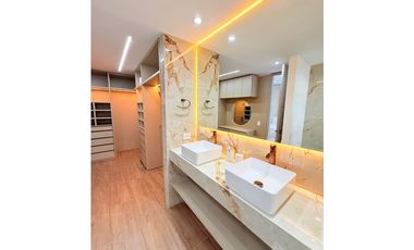 Casa en Arriendo Amoblada en Envigado