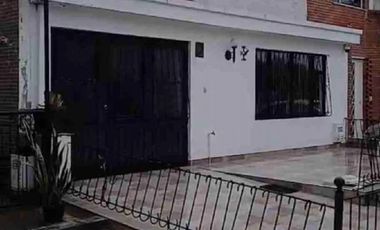 FUSAGASUG CASA EN VENTA 200M2