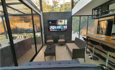 CASA CAMPESTRE PARA LA VENTA EN LA VEREDA SANTA BARBARA RIONEGRO