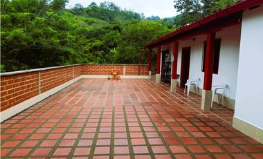 VENTA DE CASA FINCA INDEPENDIENTE EN AMAG - 2 CASAS