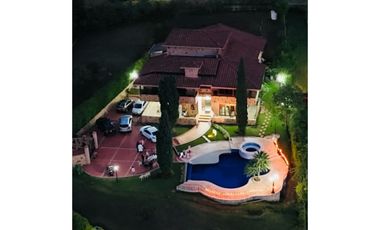 Casa en Venta en Sabaneta