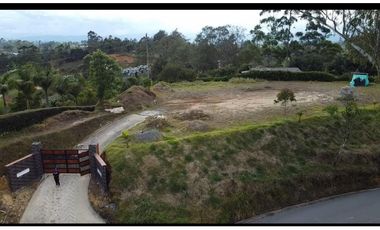 LOTE EN LA VIA A SAN VICENTE Y CON GRAN VISTA