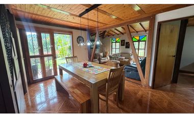 Casa campestre en venta en condominio con portón en guarne