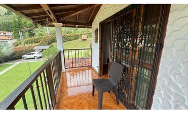 Casa campestre en venta en condominio con portón en guarne