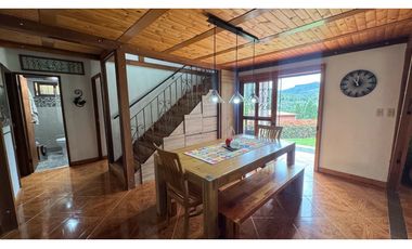 Casa campestre en venta en condominio con portón en guarne