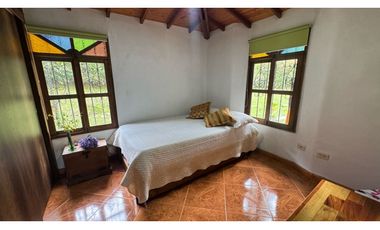 Casa campestre en venta en condominio con portón en guarne