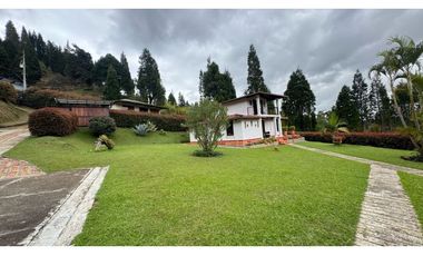 Casa campestre en venta en condominio con portón en guarne