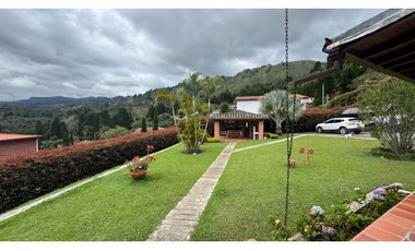 Casa campestre en venta en condominio con portón en guarne
