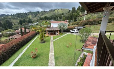 Casa campestre en venta en condominio con portón en guarne