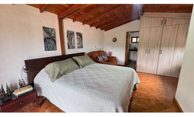 Casa campestre en venta en condominio con portón en guarne