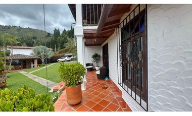 Casa campestre en venta en condominio con portón en guarne