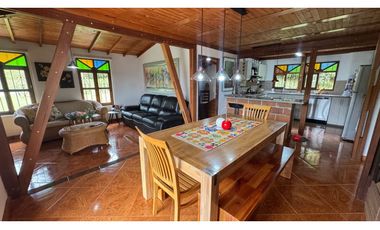 Casa campestre en venta en condominio con portón en guarne