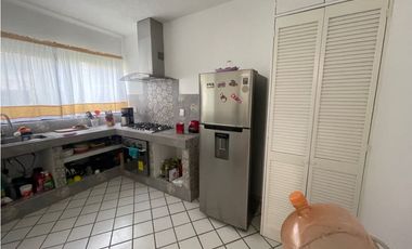 Se Renta Casa En Las Fuentes con Alberca en condominio