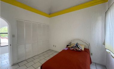 Se Renta Casa En Las Fuentes con Alberca en condominio