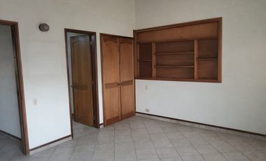 Venta de  Apartaestudio en Laureles cerca a la Parroquia Santa Teresita.(S)