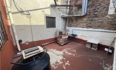 VENTA PH 2 AMB C PATIO. AV. PIEDRA BUENA 4300, VILLA LUGANO. CABA