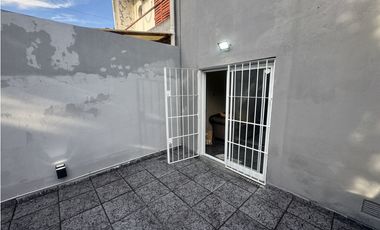 VENTA PH 2 AMB C PATIO. AV. PIEDRA BUENA 4300, VILLA LUGANO. CABA