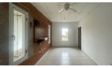 Alquiler | Casa con patio de 2 dormitorios | Zona Norte