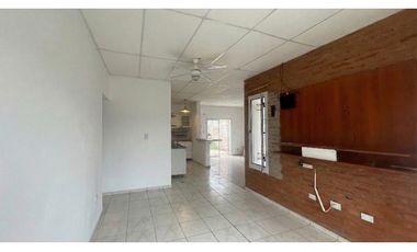 Alquiler | Casa con patio de 2 dormitorios | Zona Norte
