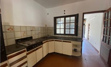 Casa en ALQUILER, Camacua al 1300 Ituzaingó