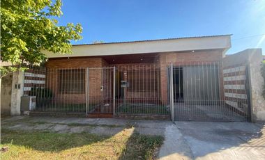 Casa en ALQUILER, Camacua al 1300 Ituzaingó