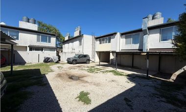 VENTA - PH 2 amb, cochera, patio y parrilla - Zona Villa Primera