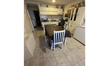 VENTA - PH 2 amb, cochera, patio y parrilla - Zona Villa Primera