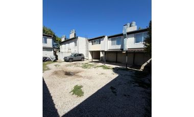 VENTA - PH 2 amb, cochera, patio y parrilla - Zona Villa Primera