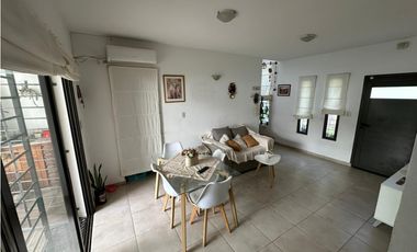 DUPLEX DOS DORMITORIOS - NVO POETA LUGONES - AV DAMIAN GARAT Nº 2700