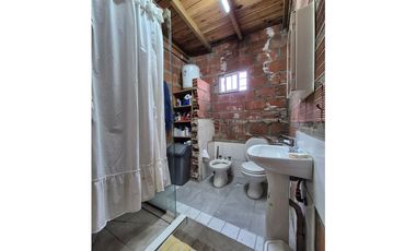 Casa 4 ambientes en Barrio Mundialista