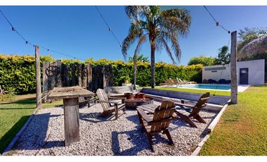 Casa de 9 Ambientes en Venta Barrio Cerrado Manzanares Chico Pilar