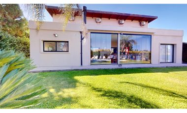 Casa de 9 Ambientes en Venta Barrio Cerrado Manzanares Chico Pilar