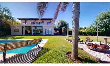 Casa de 9 Ambientes en Venta Barrio Cerrado Manzanares Chico Pilar