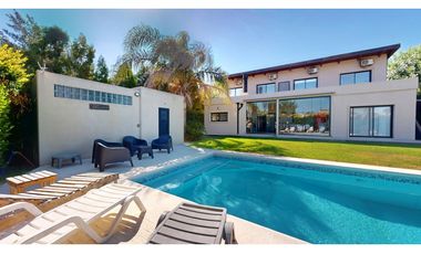 Casa de 9 Ambientes en Venta Barrio Cerrado Manzanares Chico Pilar