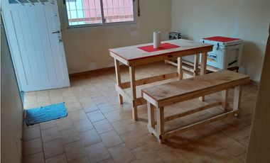 VENTA CASA 3 AMB. CON PARQUE, GARAGE Y DEPOSITO APTO CREDITO