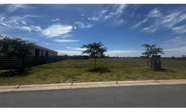 Venta de lote 650m2 en barrio Amarras - Puertos del Lago - Escobar