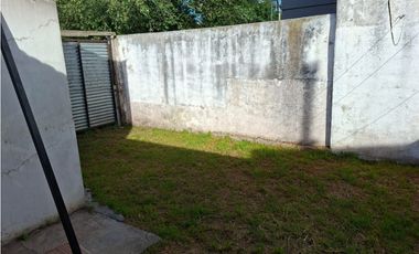 ZONA COLINAS; CHALECITO 3 AMBIENTES C/ JARDIN