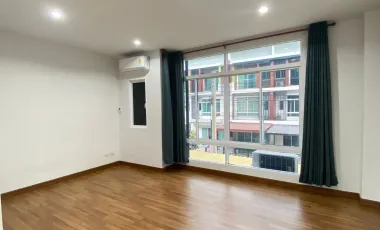 4 bedrooms for rent at Baan Thammachad Phetkasem 114