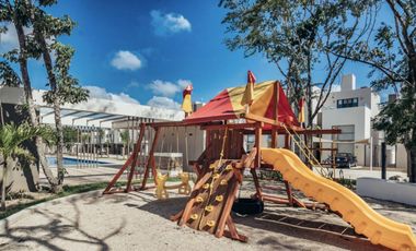 INVERSIÓN A MINUTOS DEL MAR. CASA DE 3 RECÁMARAS, 3 NIVELES, TERRAZA CON JACUZZI. PLAYA DEL CARMEN