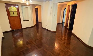 Alquilo amplio departamento a pasos del Metropolitano