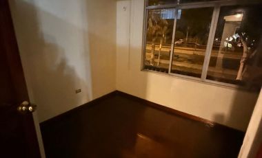 Alquilo amplio departamento a pasos del Metropolitano